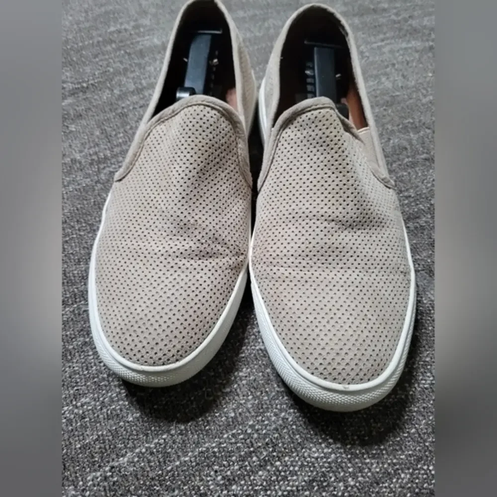 Steve Madden Zarray size 9.5 ladies slip on shoes‎